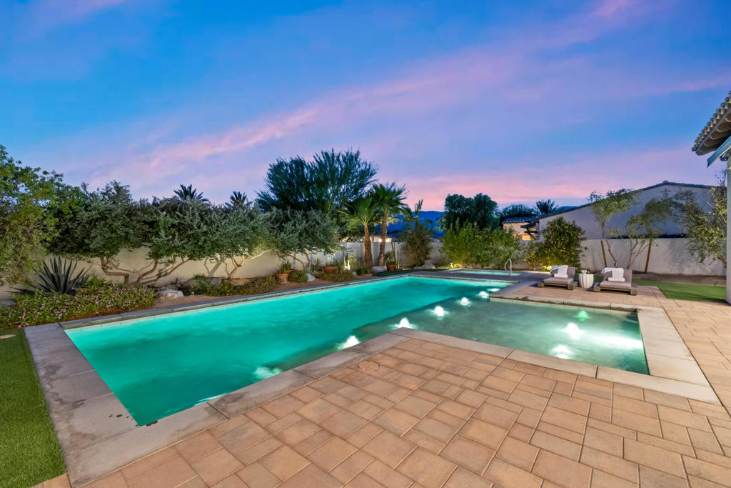 81350 Merv Griffin Way