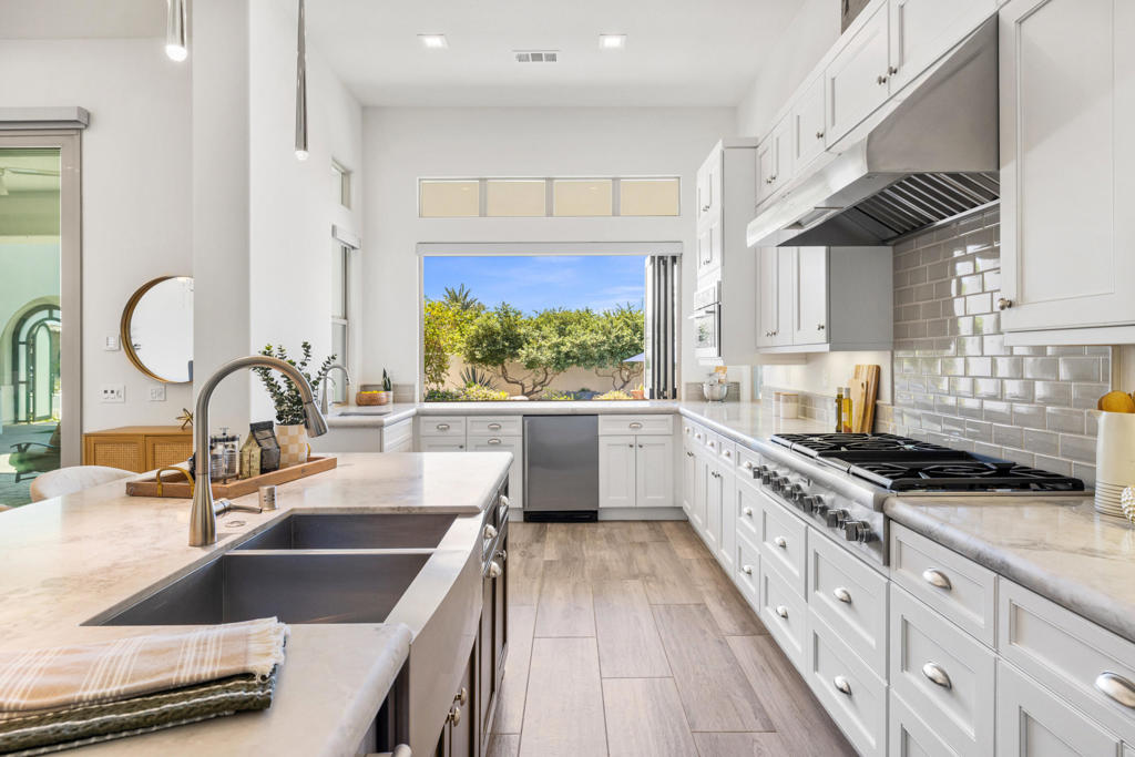 81350 Merv Griffin Way