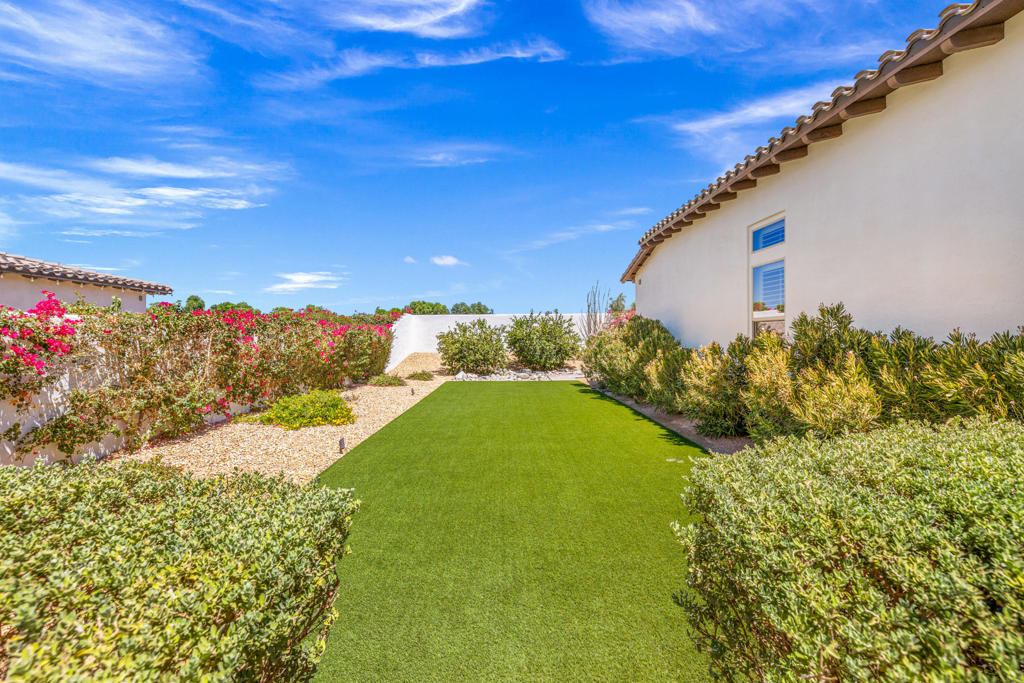 81350 Merv Griffin Way