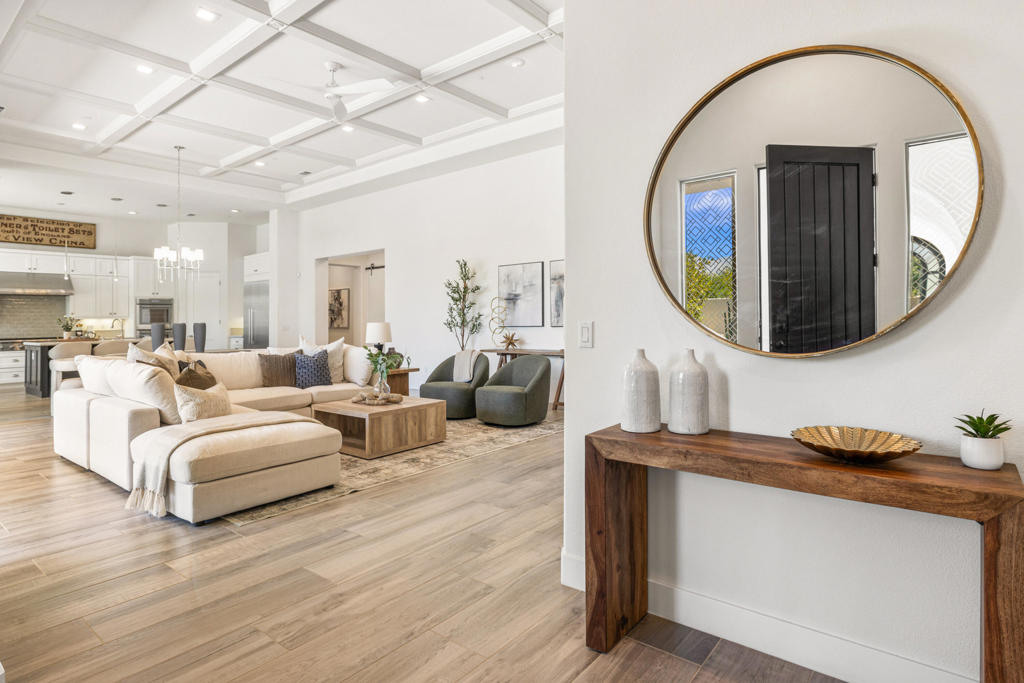 81350 Merv Griffin Way