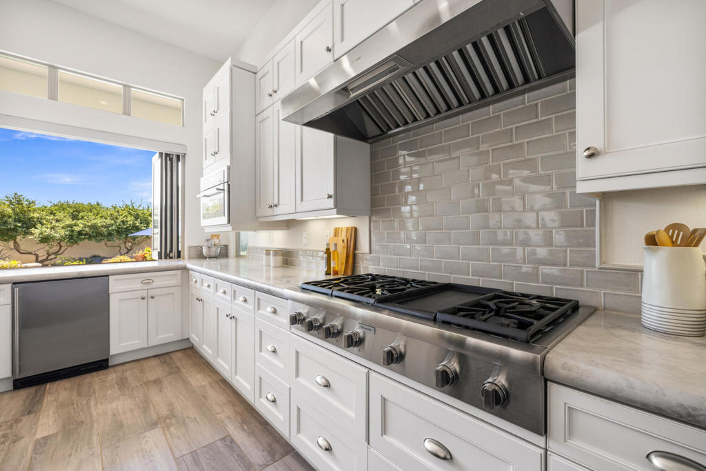 81350 Merv Griffin Way