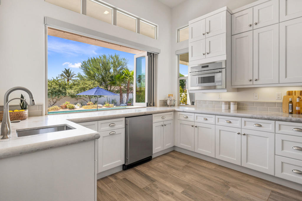 81350 Merv Griffin Way