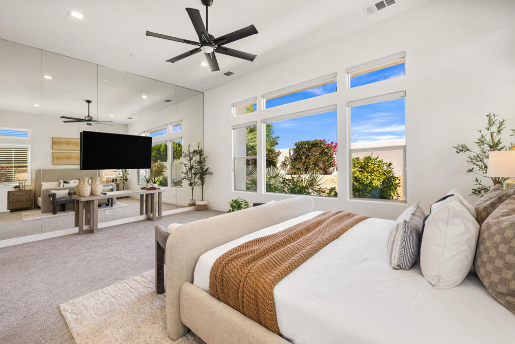 81350 Merv Griffin Way