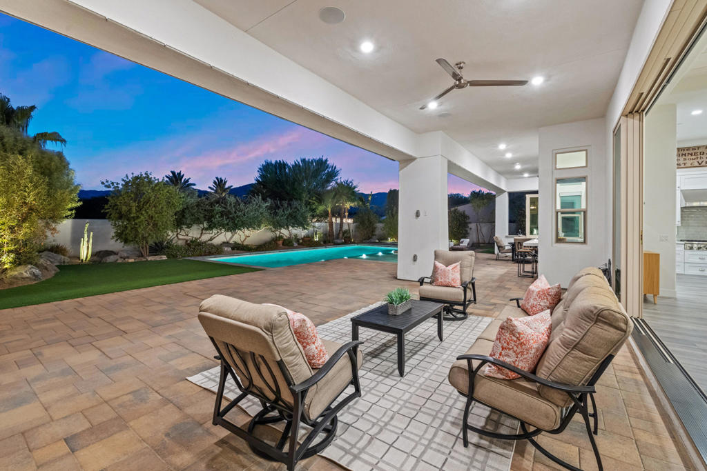 81350 Merv Griffin Way