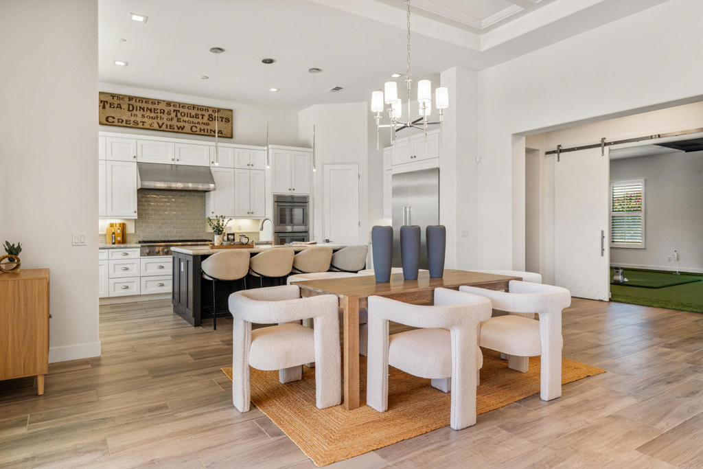 81350 Merv Griffin Way