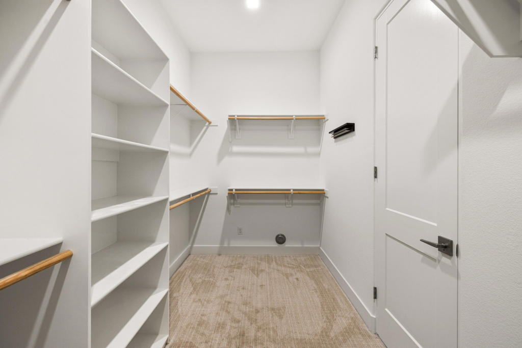 81350 Merv Griffin Way