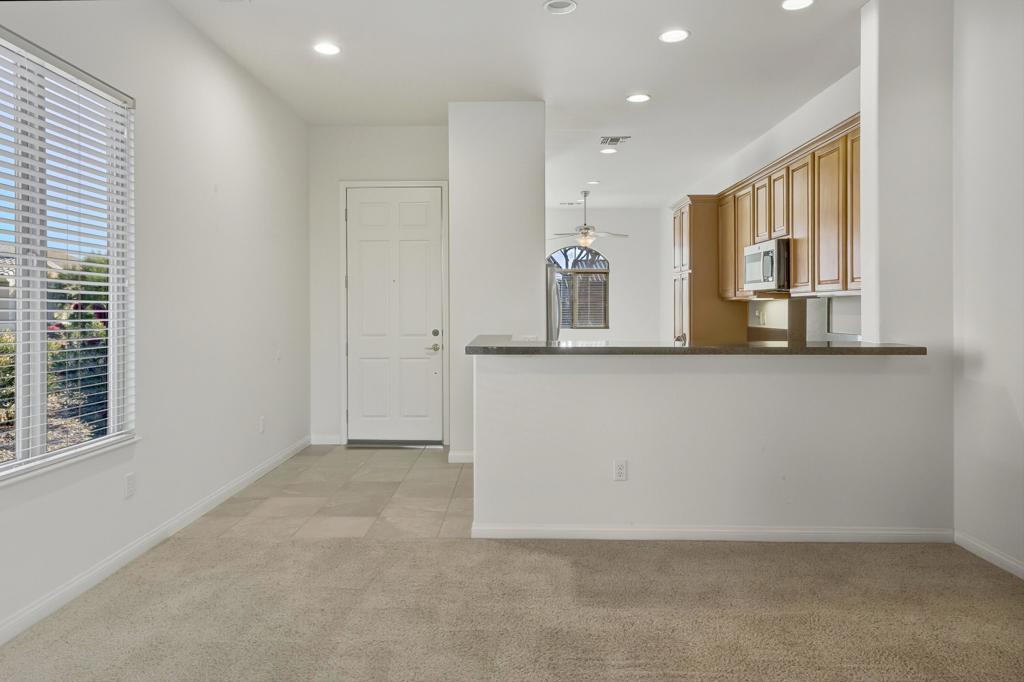 81406 Avenida Altamira