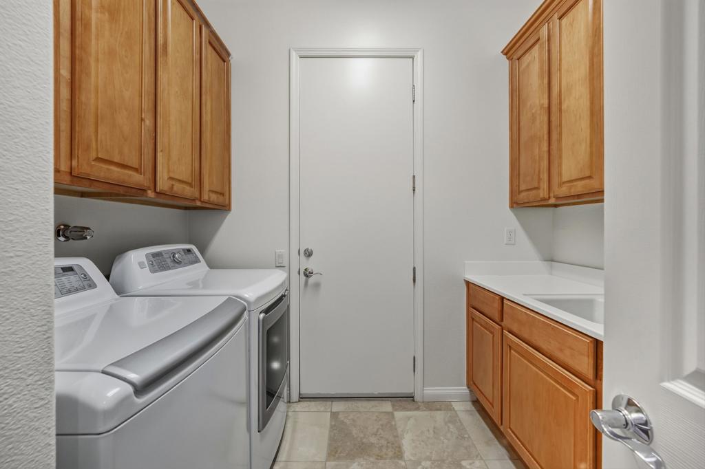 81406 Avenida Altamira