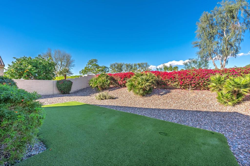 81406 Avenida Altamira