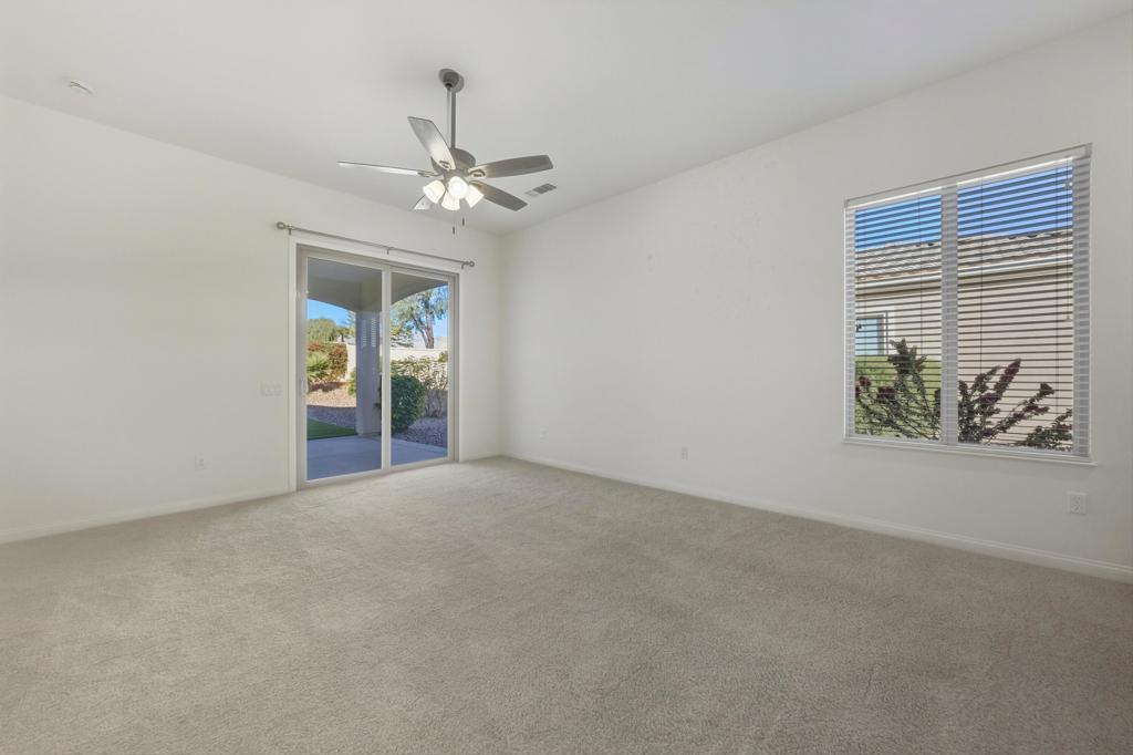 81406 Avenida Altamira