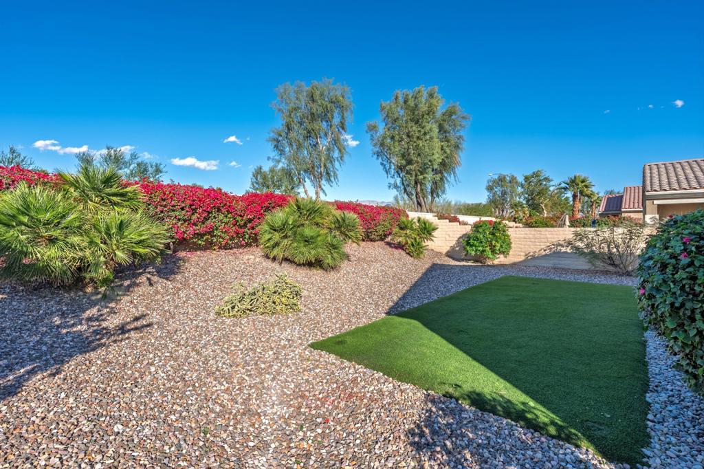 81406 Avenida Altamira