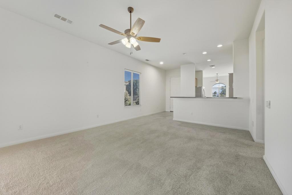 81406 Avenida Altamira