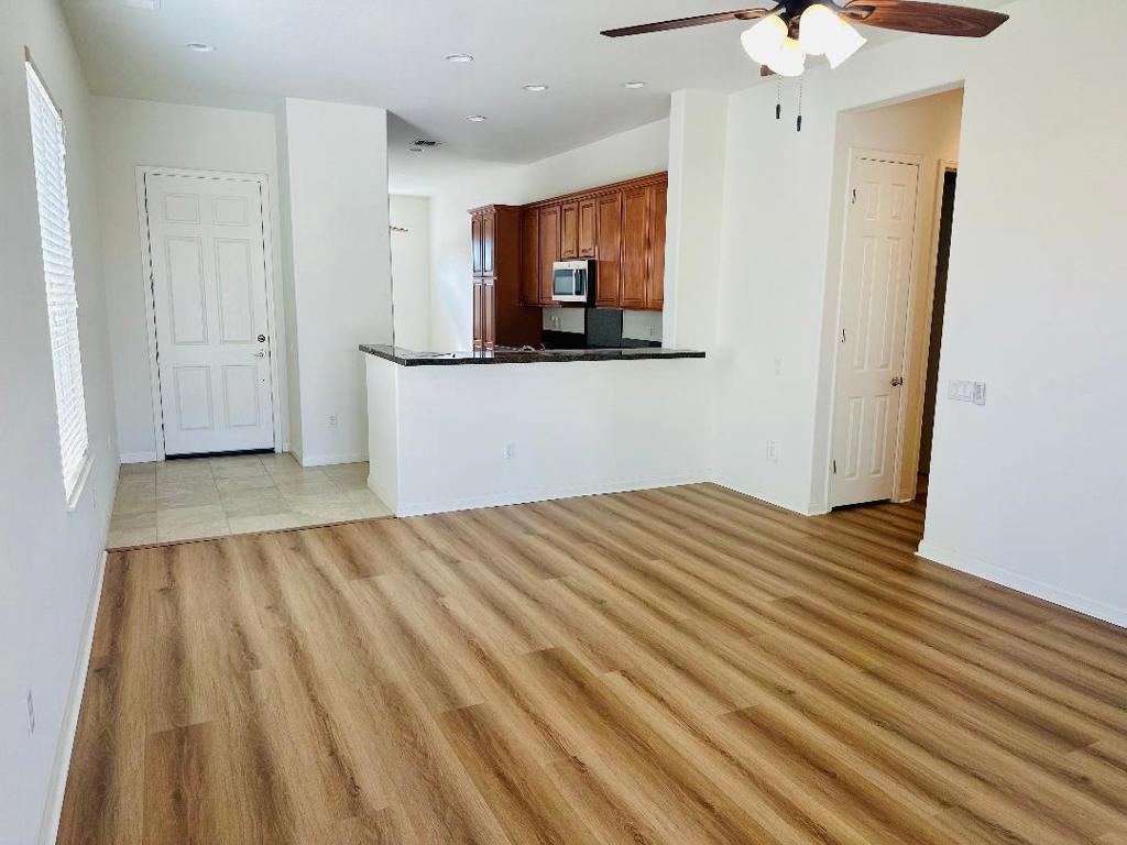 81406 Avenida Altamira