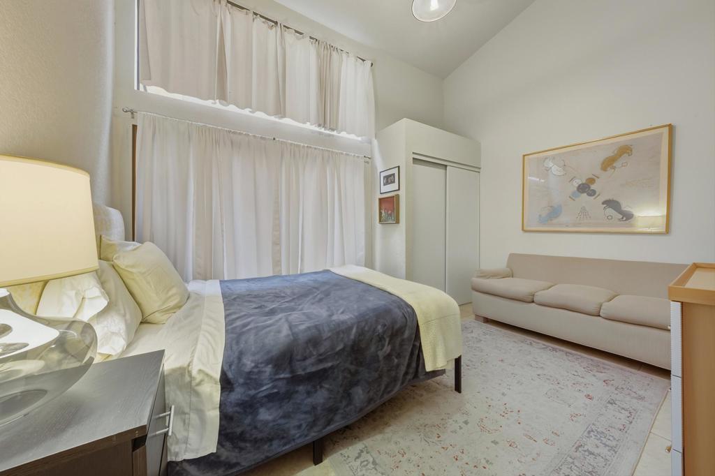 41022 Woodhaven Drive E