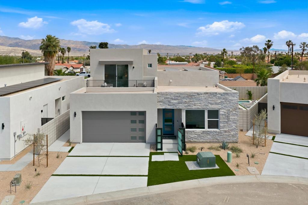 41868 Volare Court