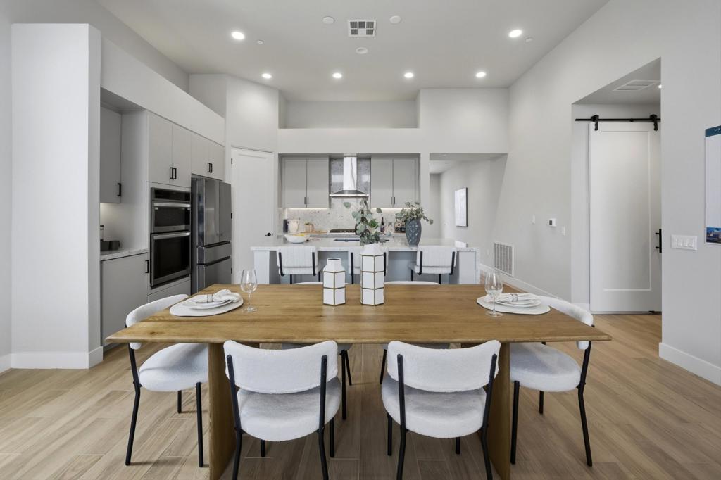 41868 Volare Court