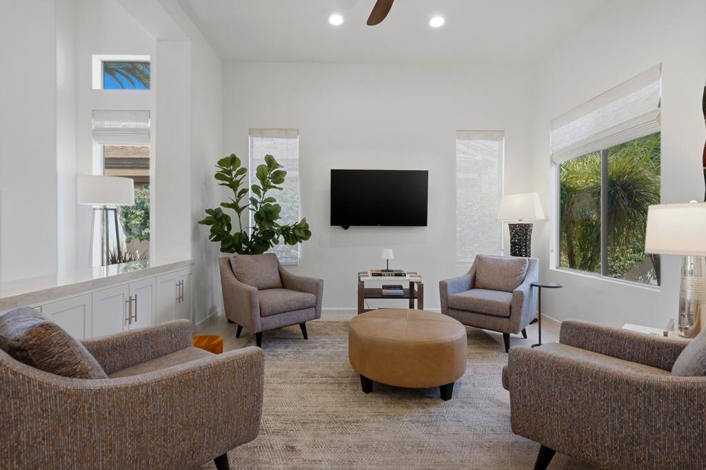 469 White Horse Trail