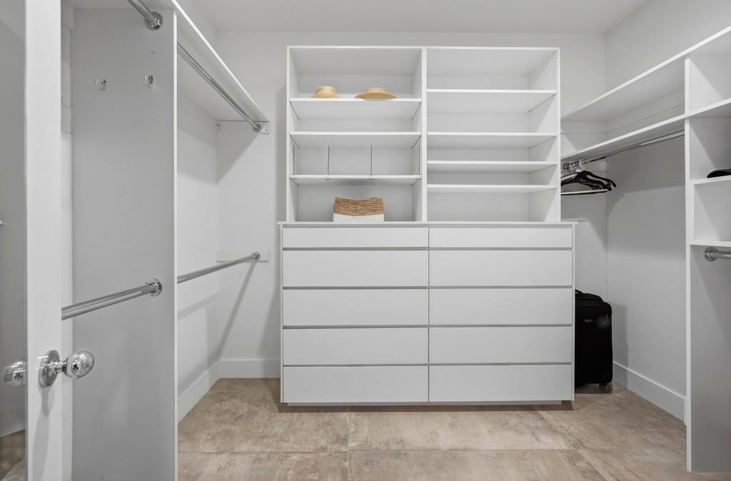 469 White Horse Trail