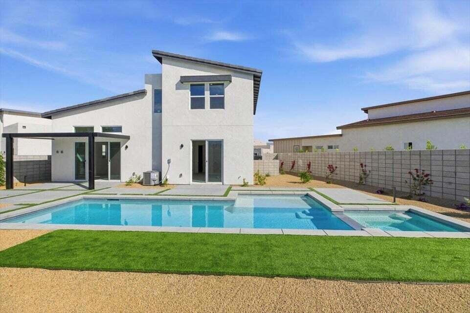 41879 Volare Court