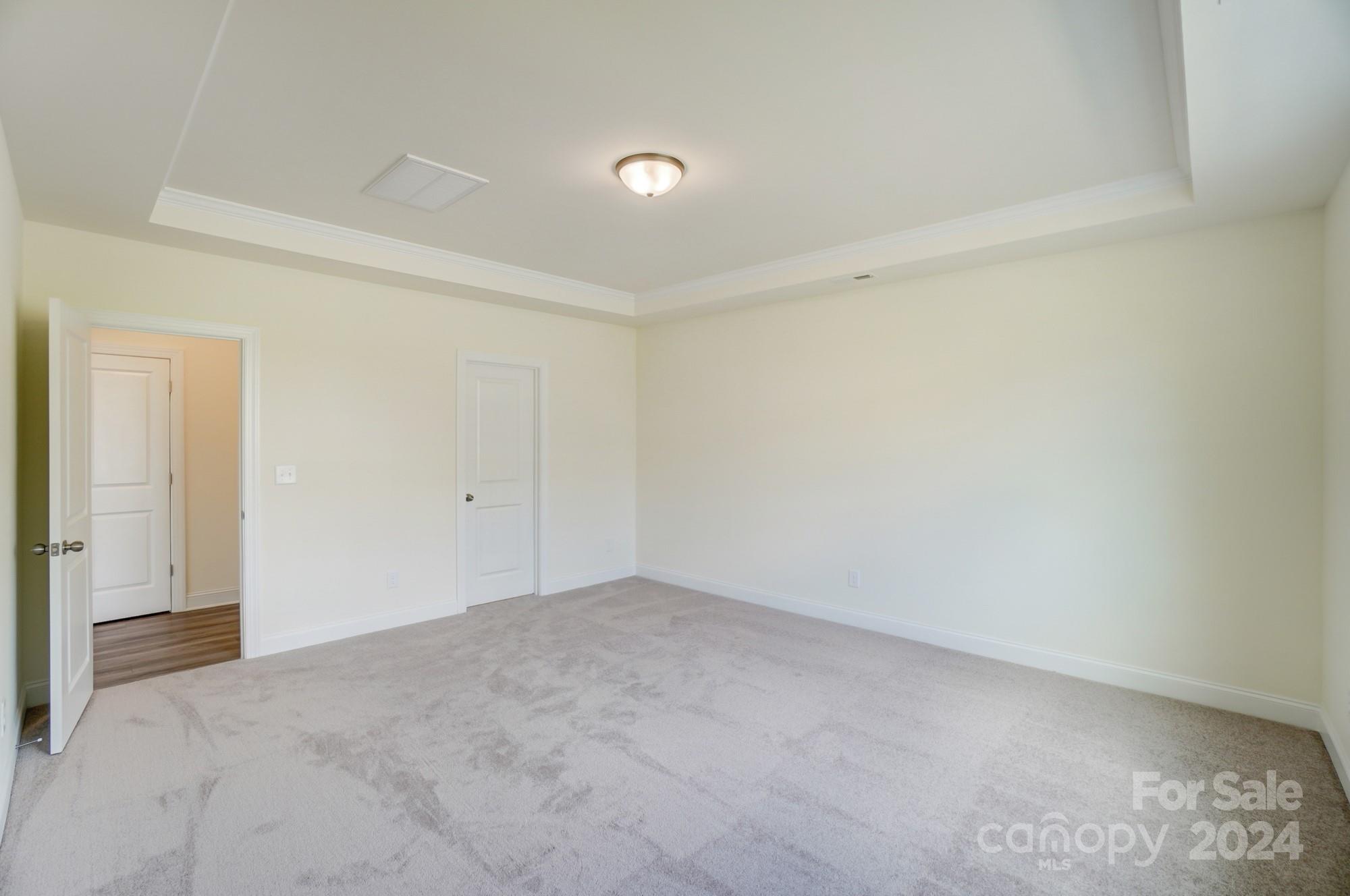 138 Summerhill Drive Unit: 14