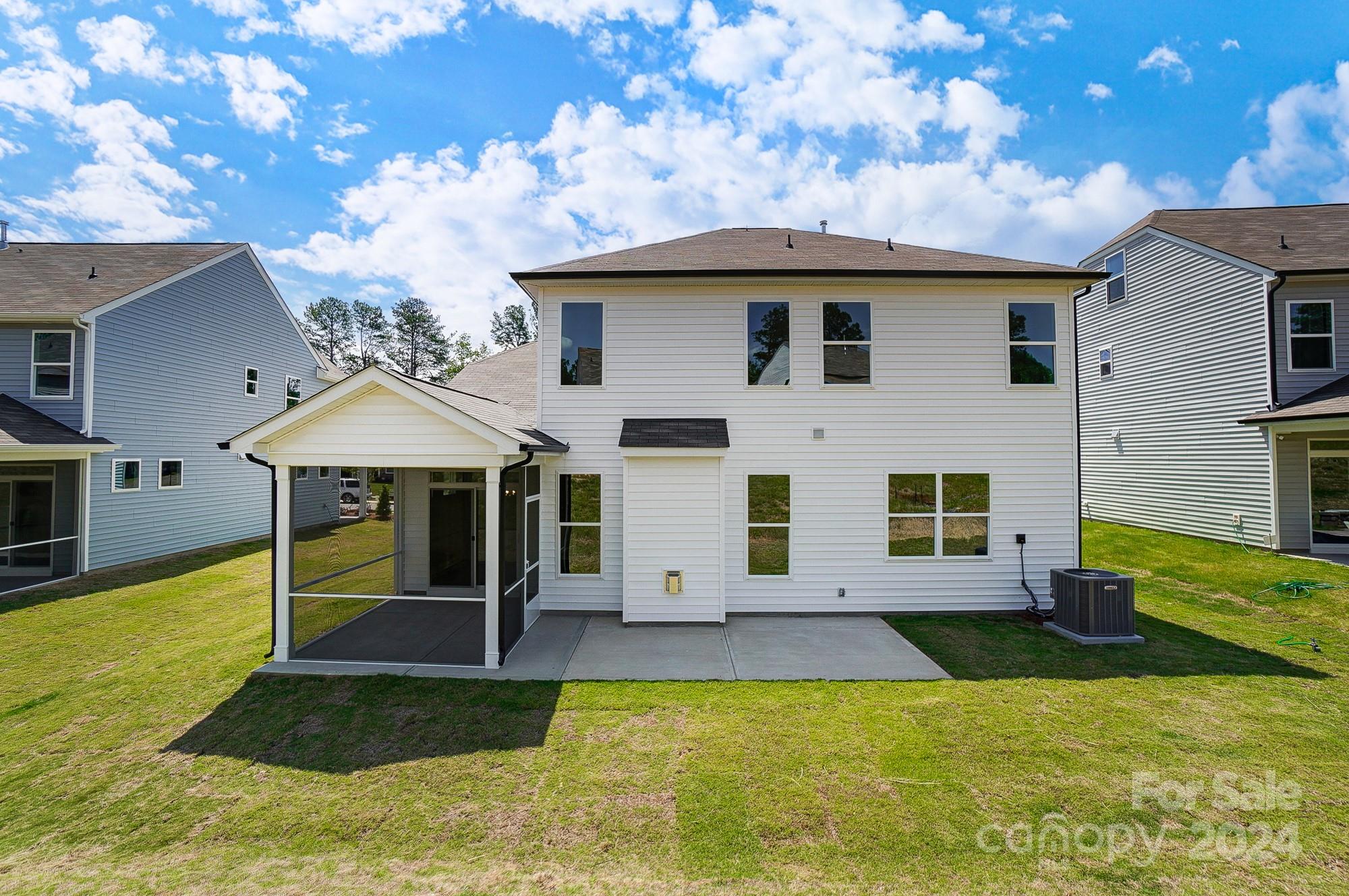 138 Summerhill Drive Unit: 14