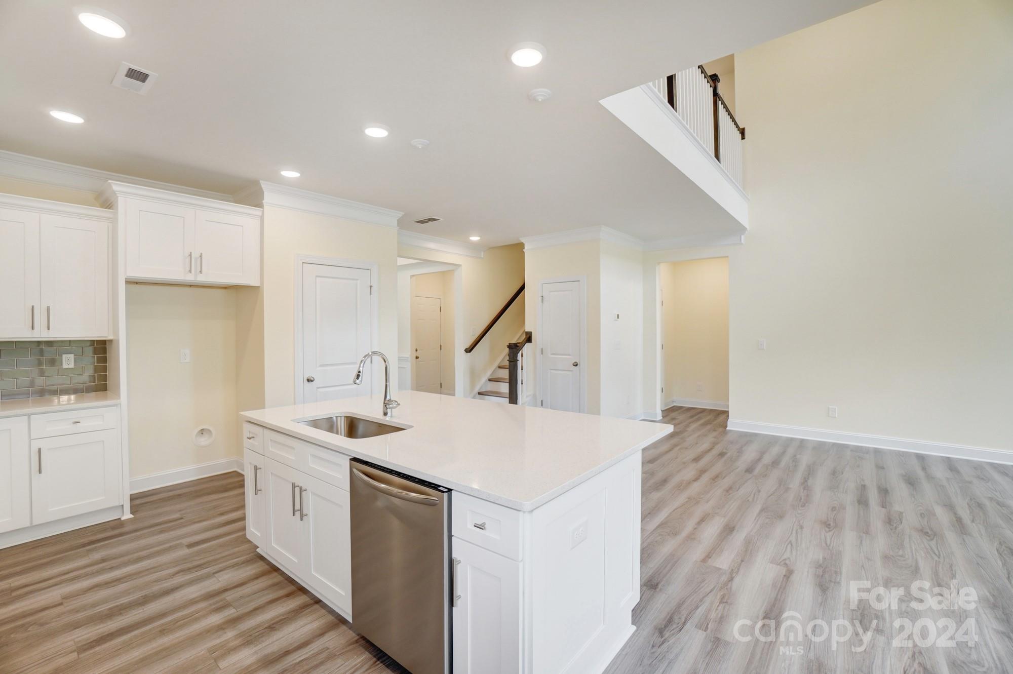 138 Summerhill Drive Unit: 14