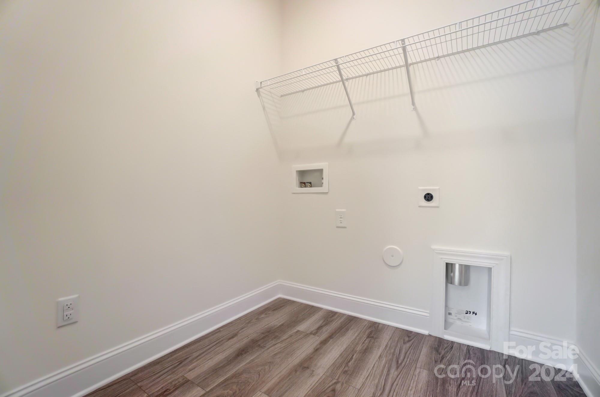138 Summerhill Drive Unit: 14