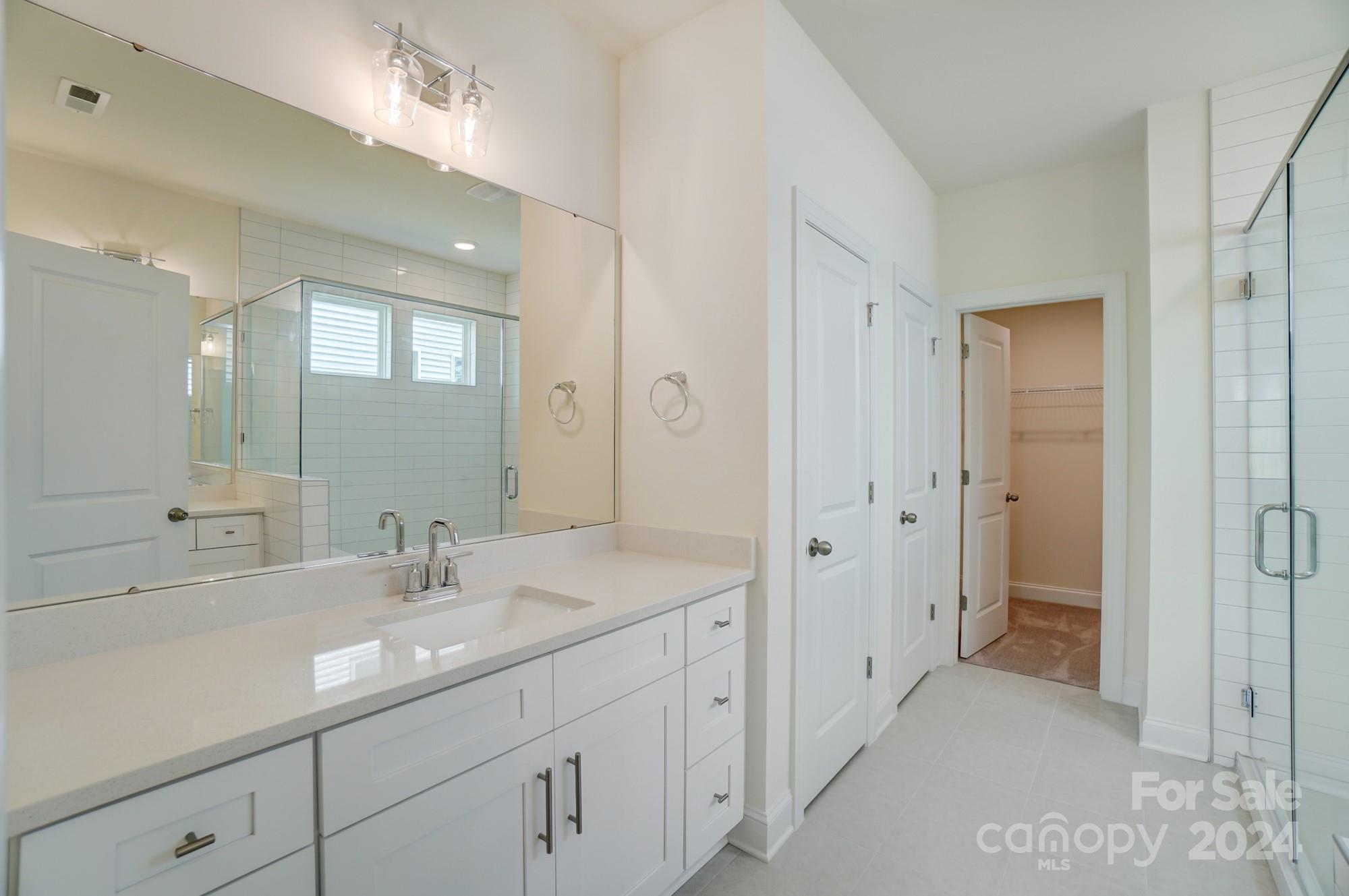 138 Summerhill Drive Unit: 14