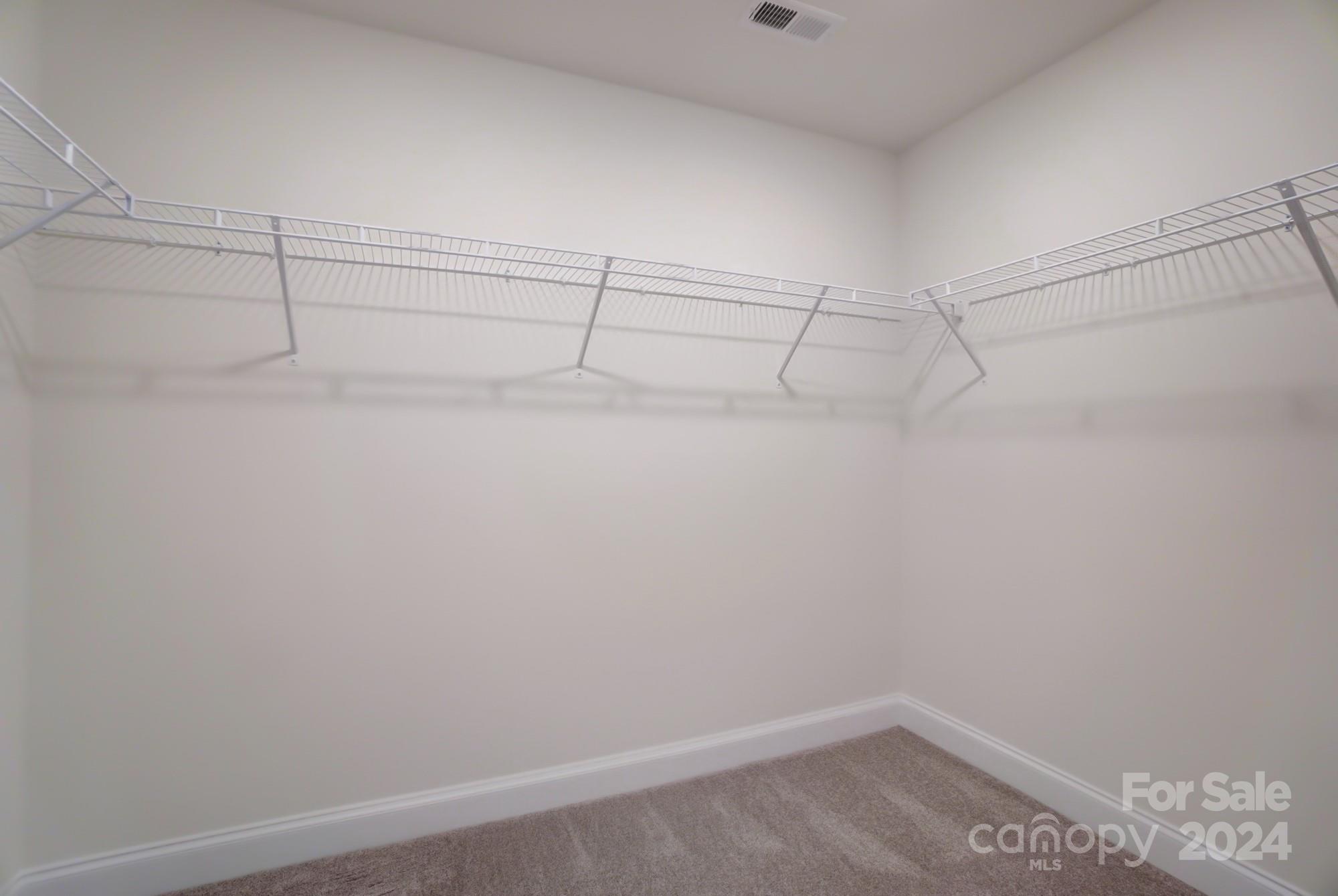 138 Summerhill Drive Unit: 14