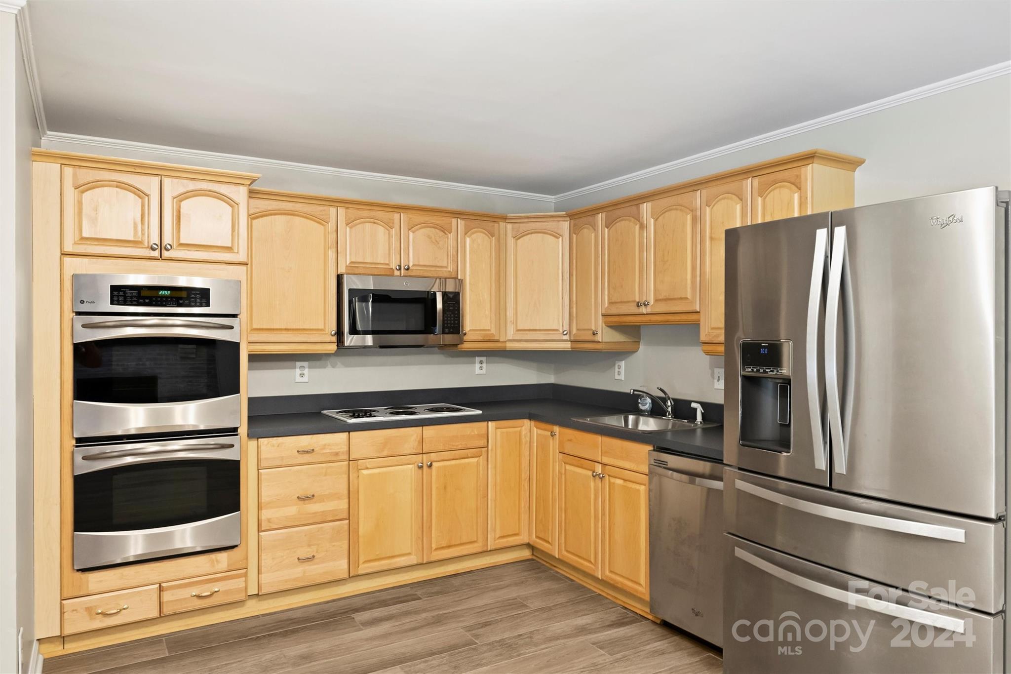 207 Crescent Drive
