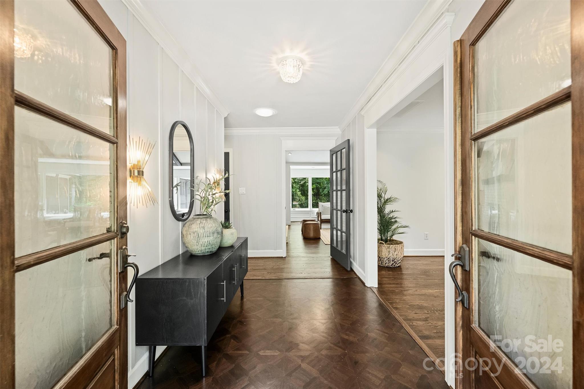 207 Crescent Drive