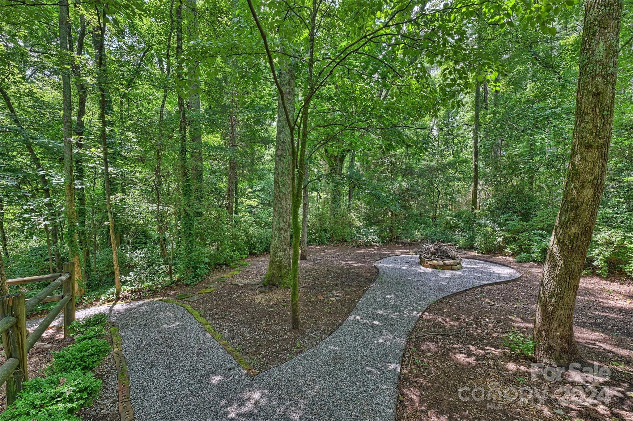 207 Crescent Drive