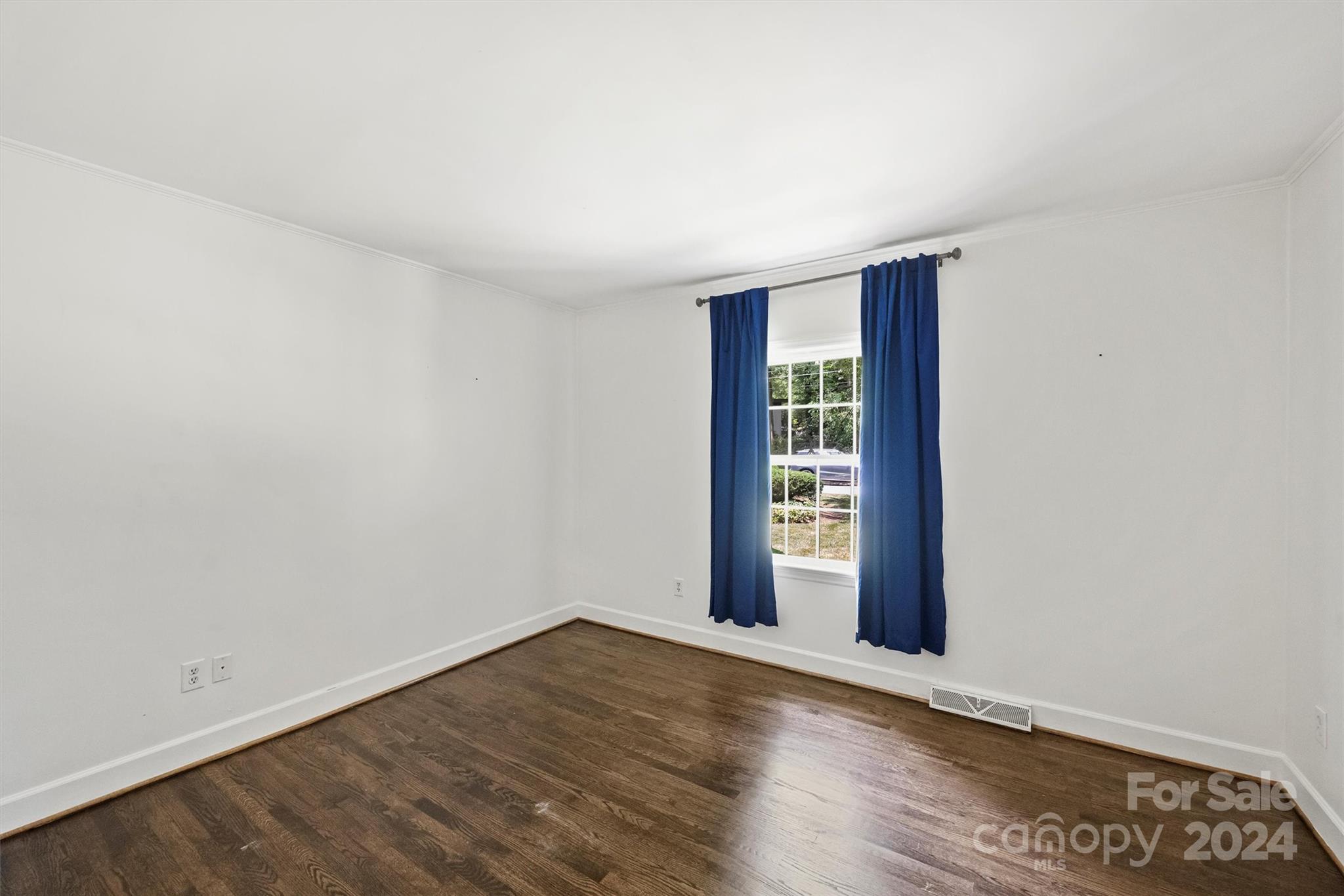 207 Crescent Drive