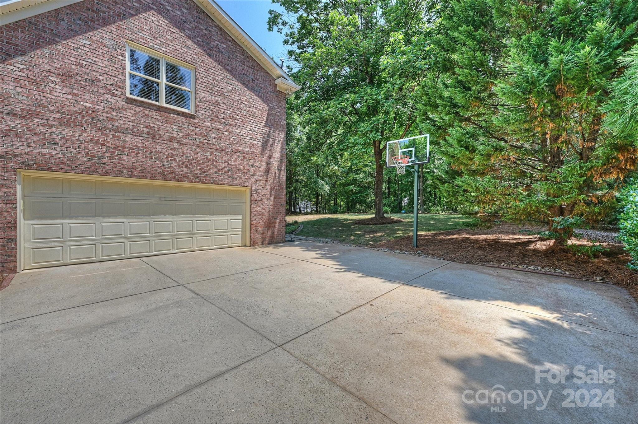 18808 Maplecroft Lake Lane