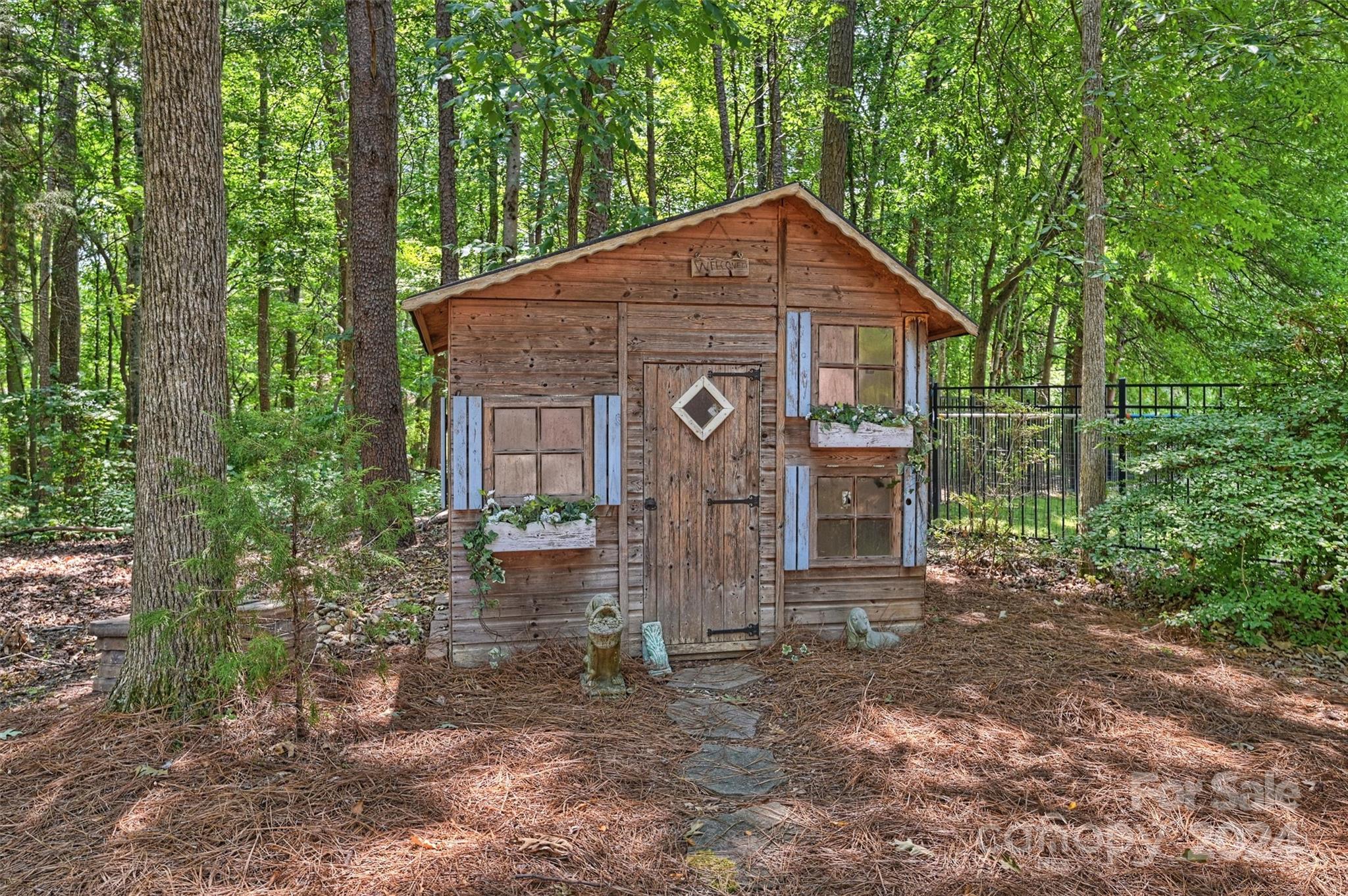 18808 Maplecroft Lake Lane