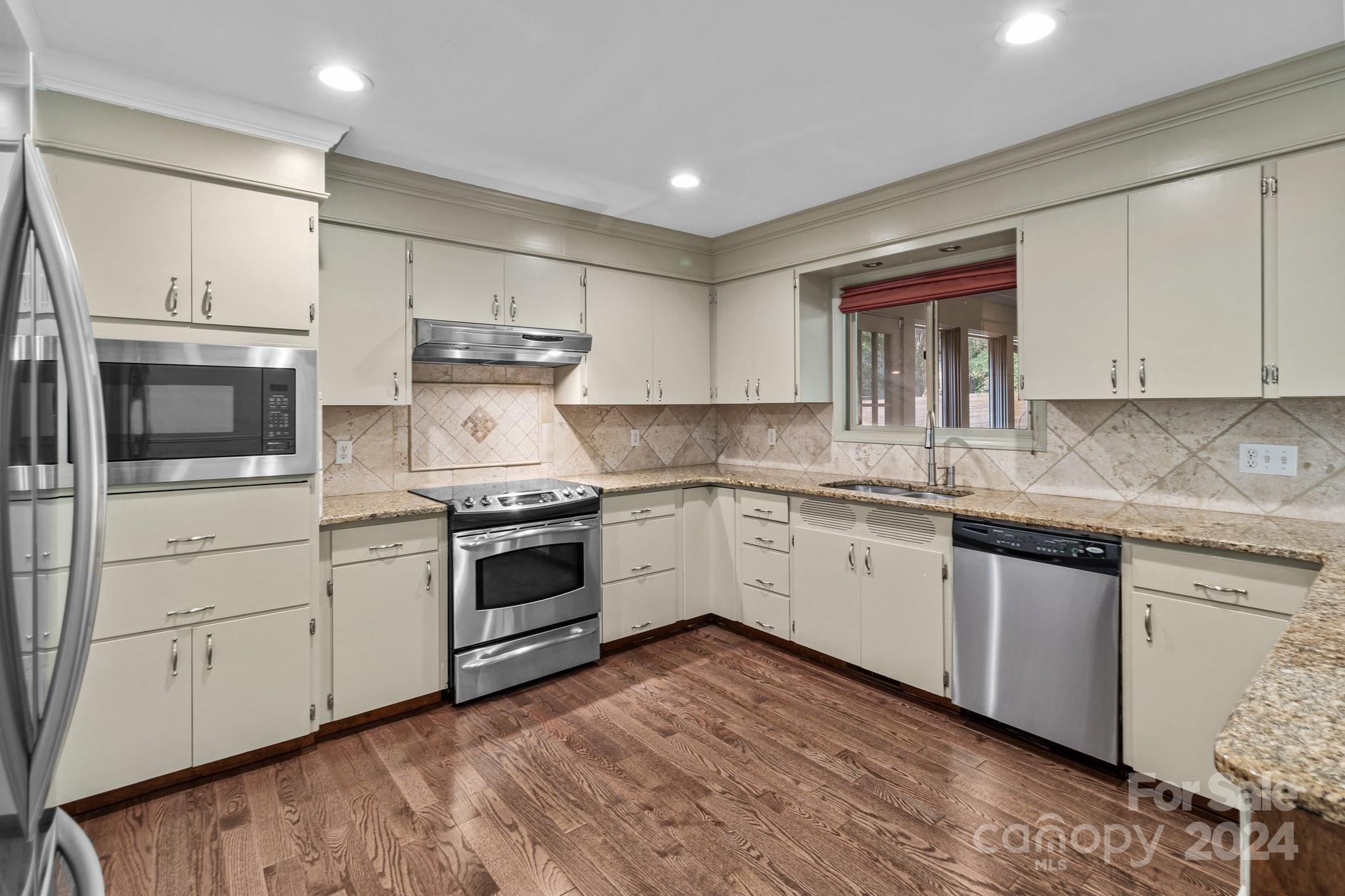 20919 Norman Shores Drive