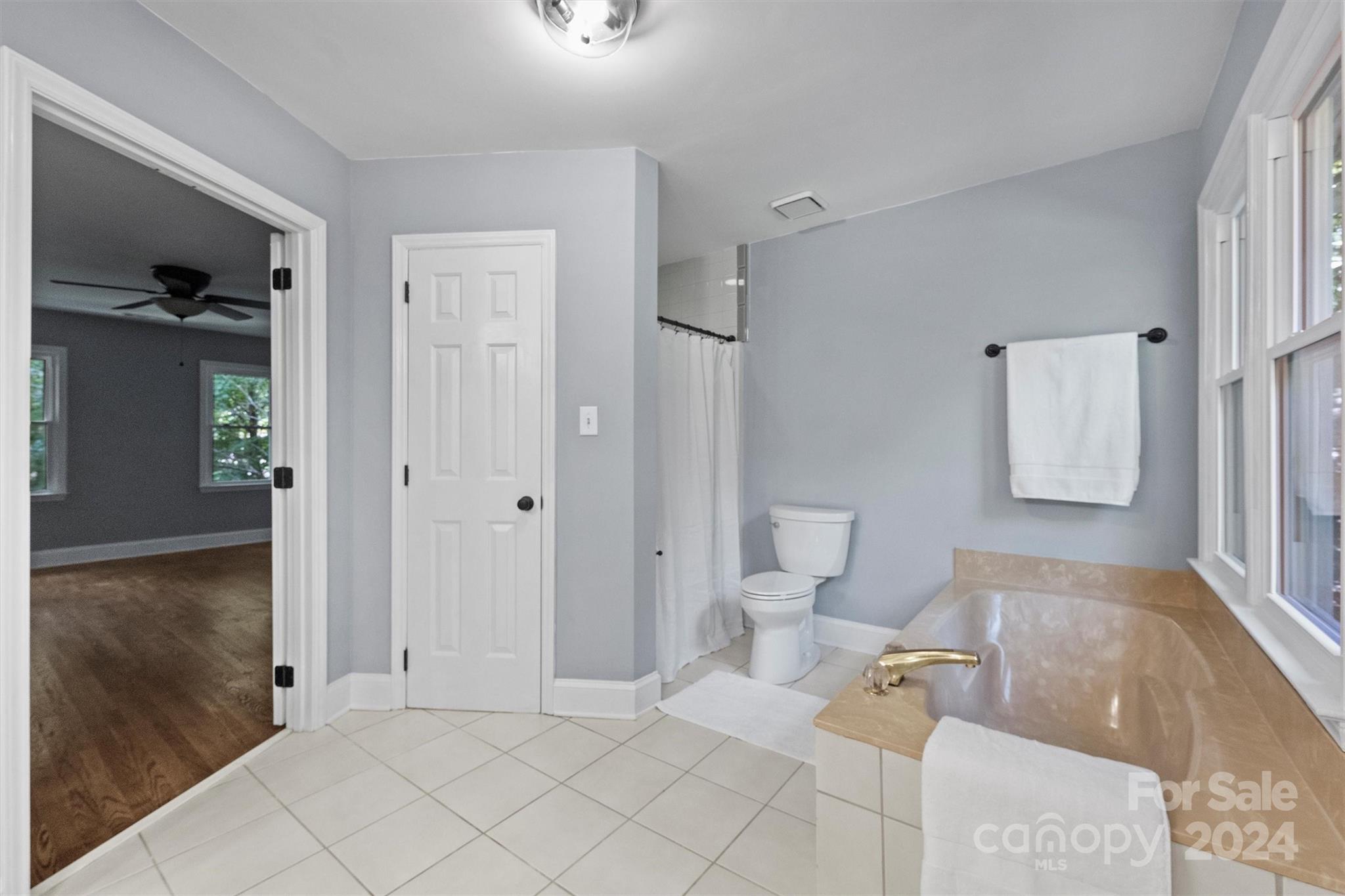 12032 Shady Oak Court