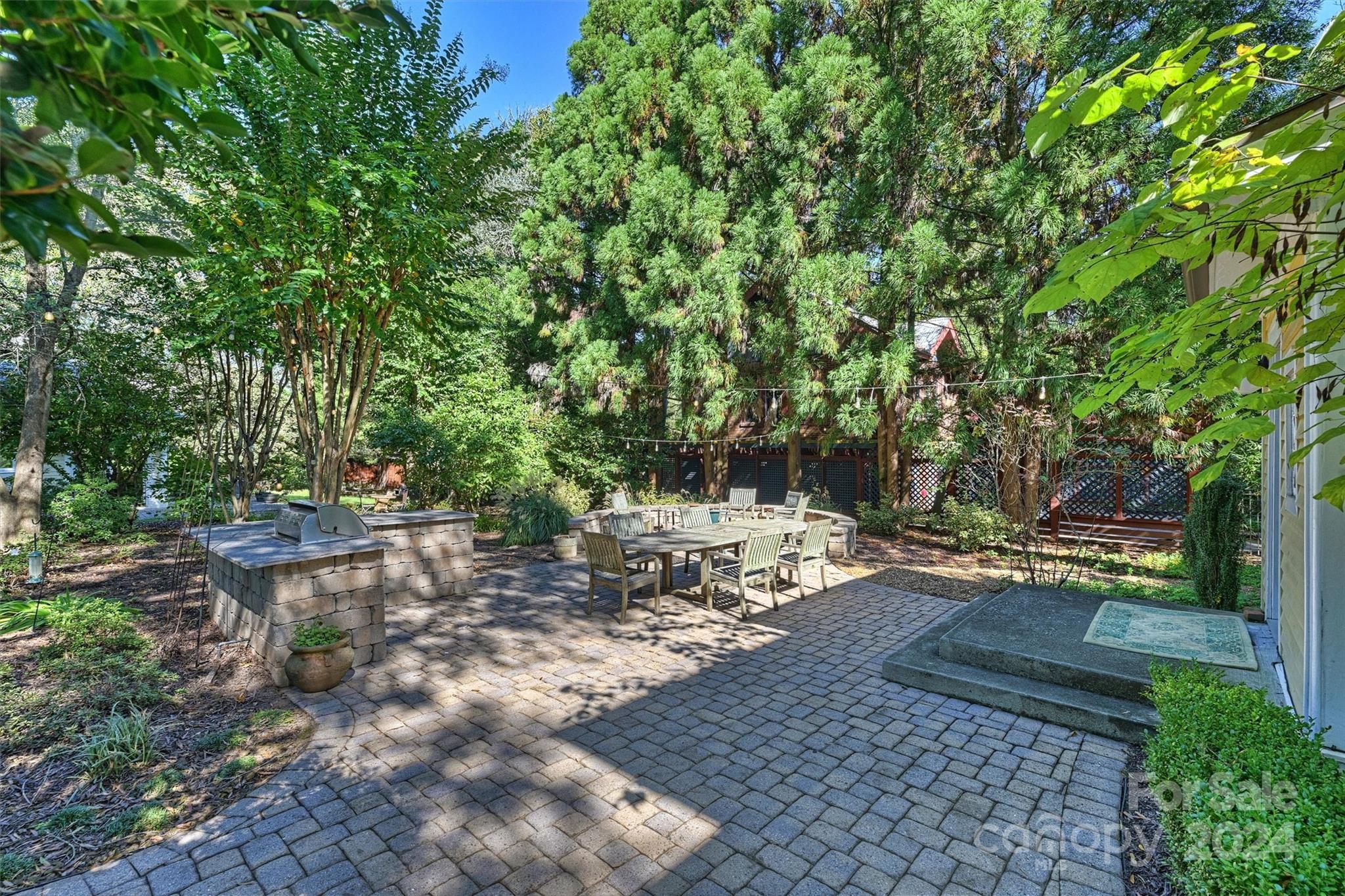 559 N Main Street