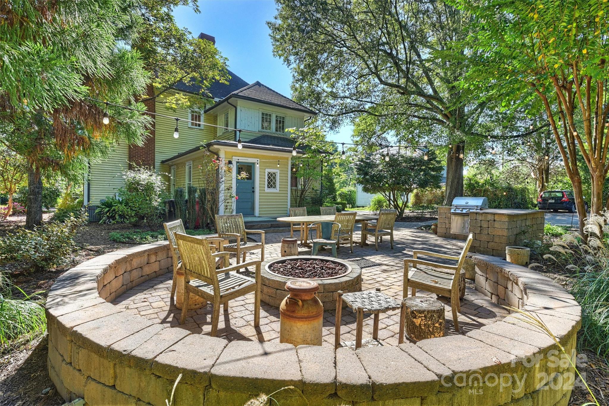 559 N Main Street
