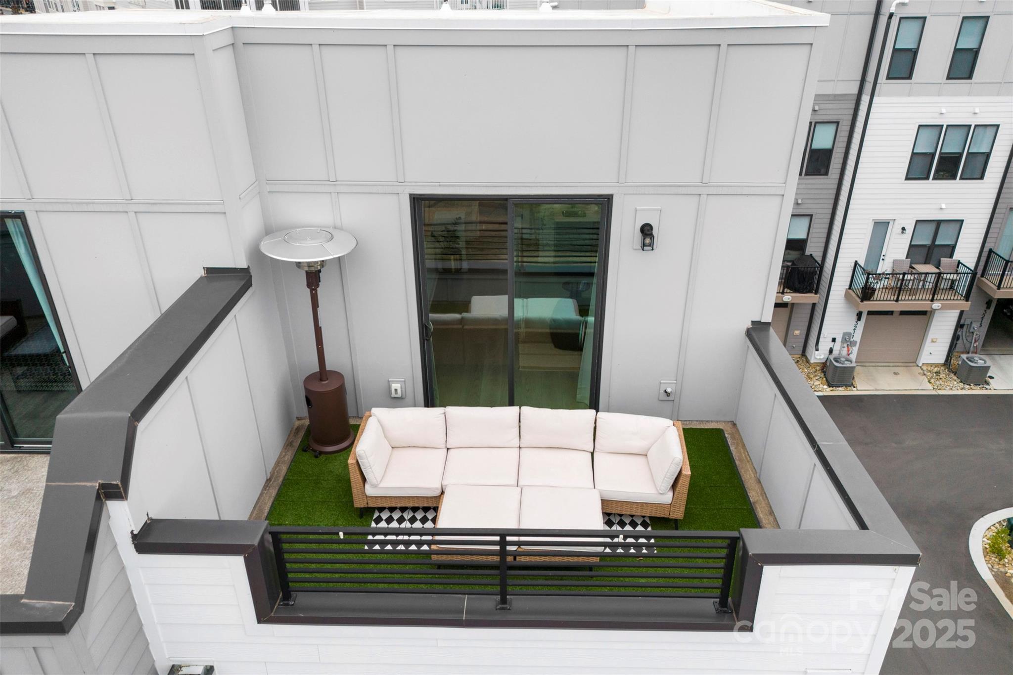1925 Dunavant Street