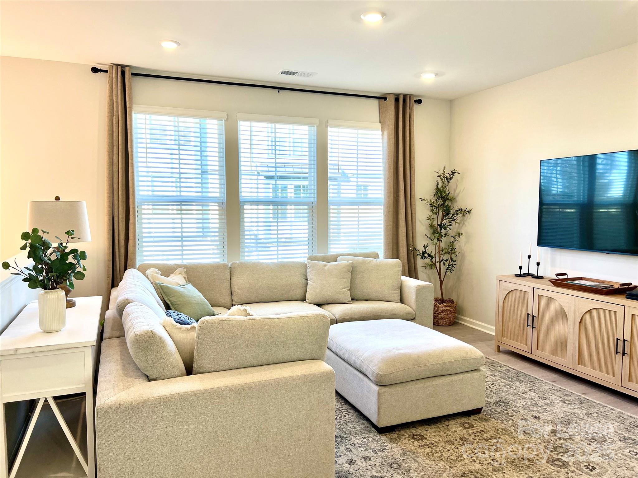 912 Mary Max Drive