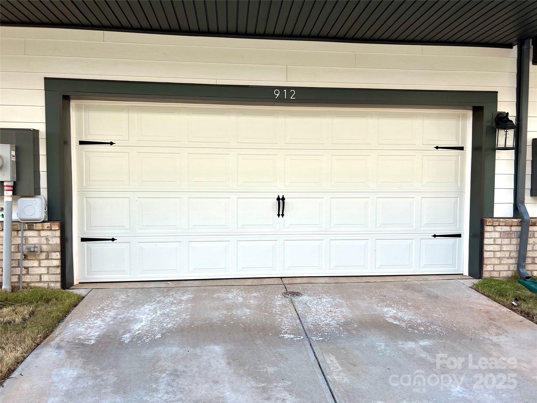 912 Mary Max Drive