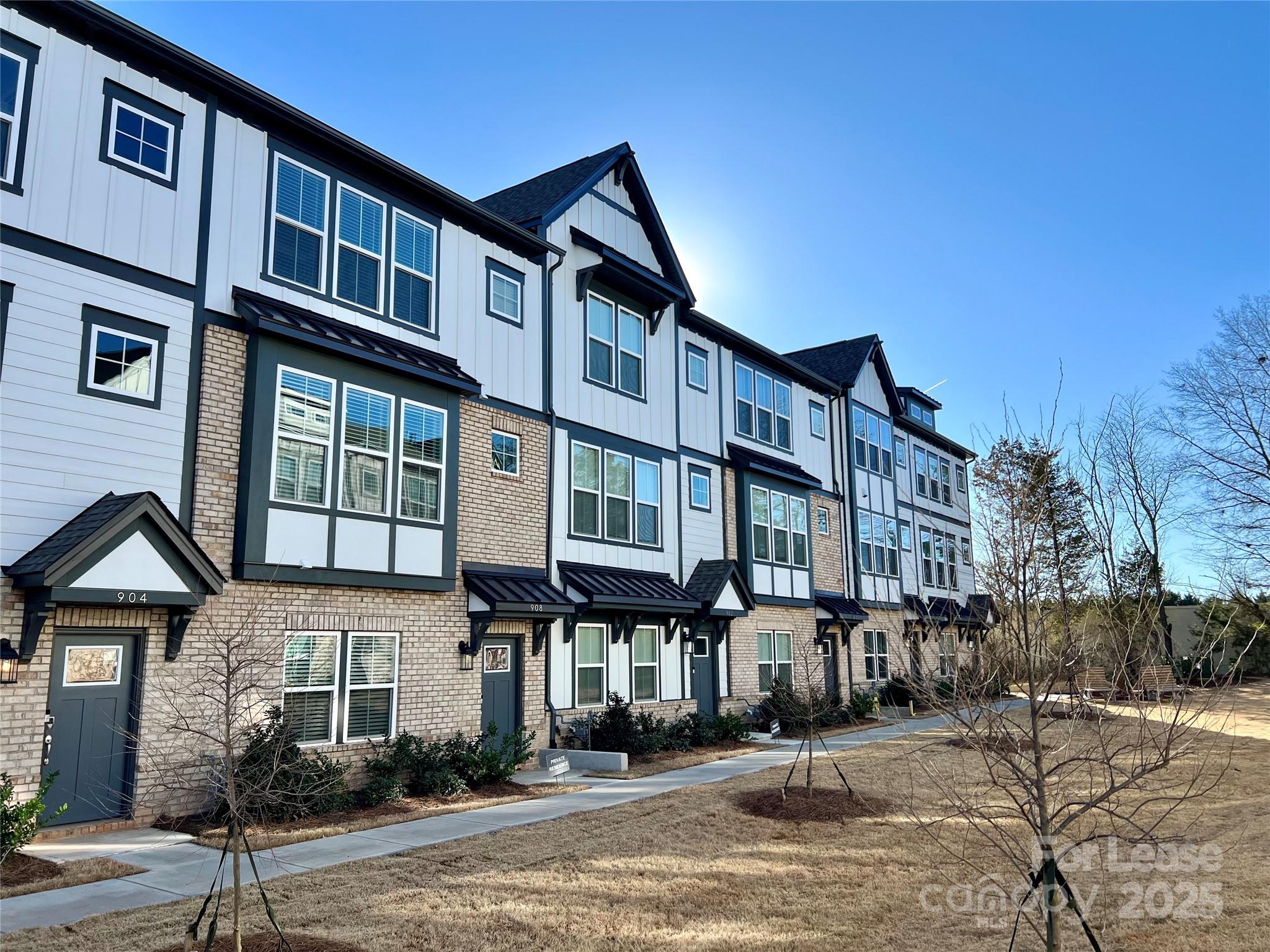912 Mary Max Drive