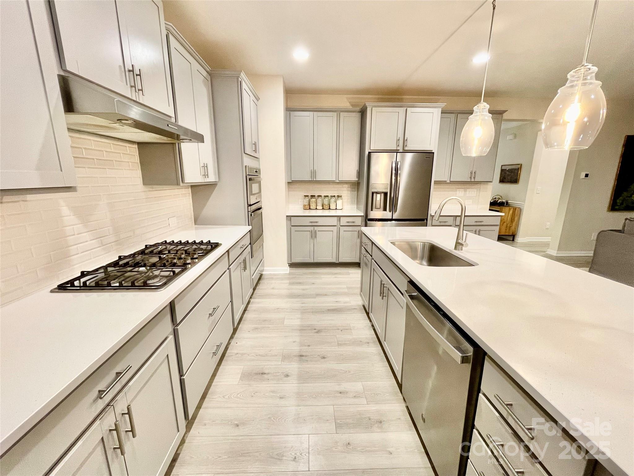 278 W Waterlynn Road
