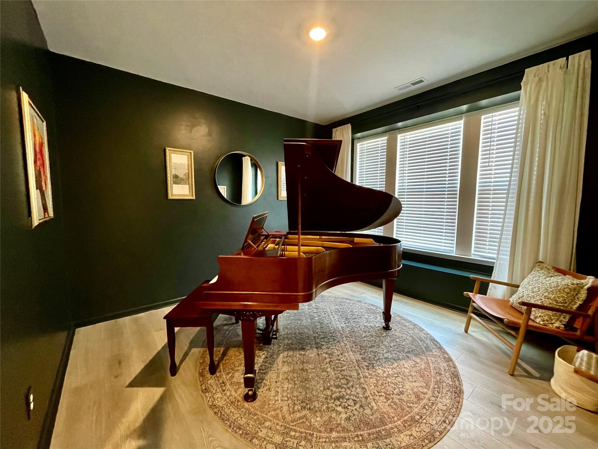 278 W Waterlynn Road