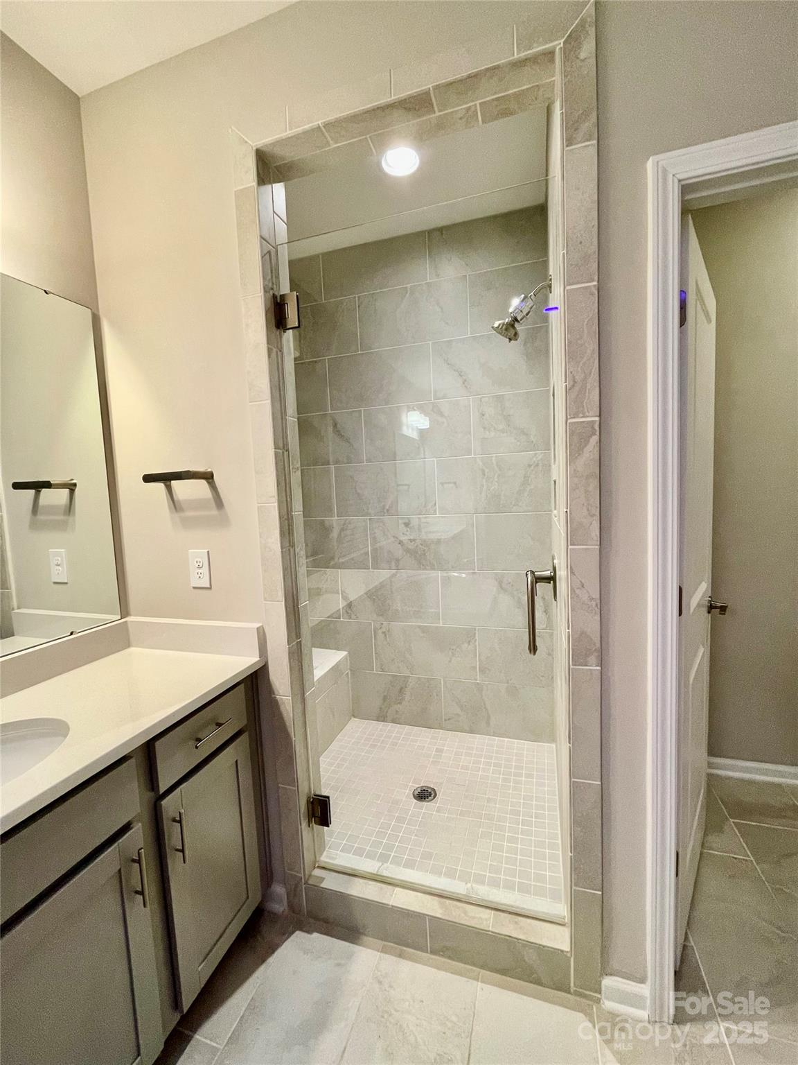 278 W Waterlynn Road