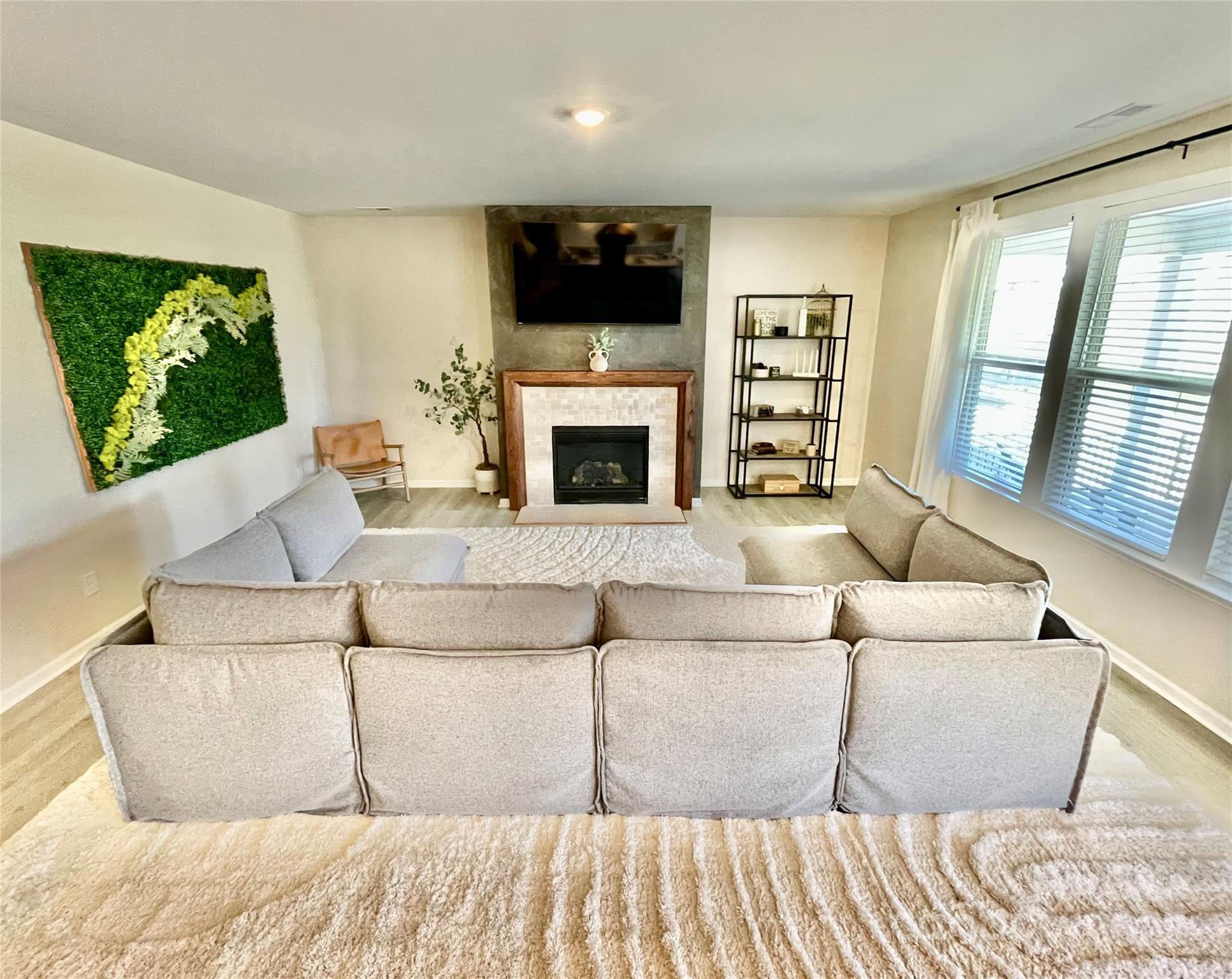 278 W Waterlynn Road