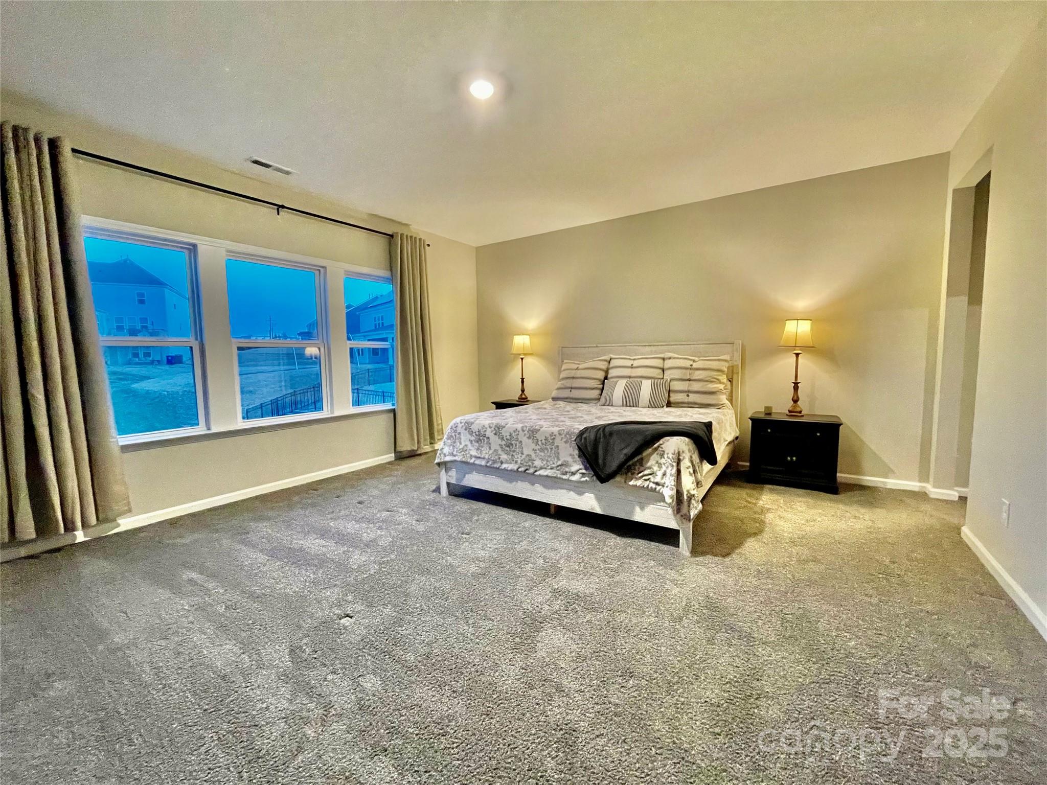 278 W Waterlynn Road