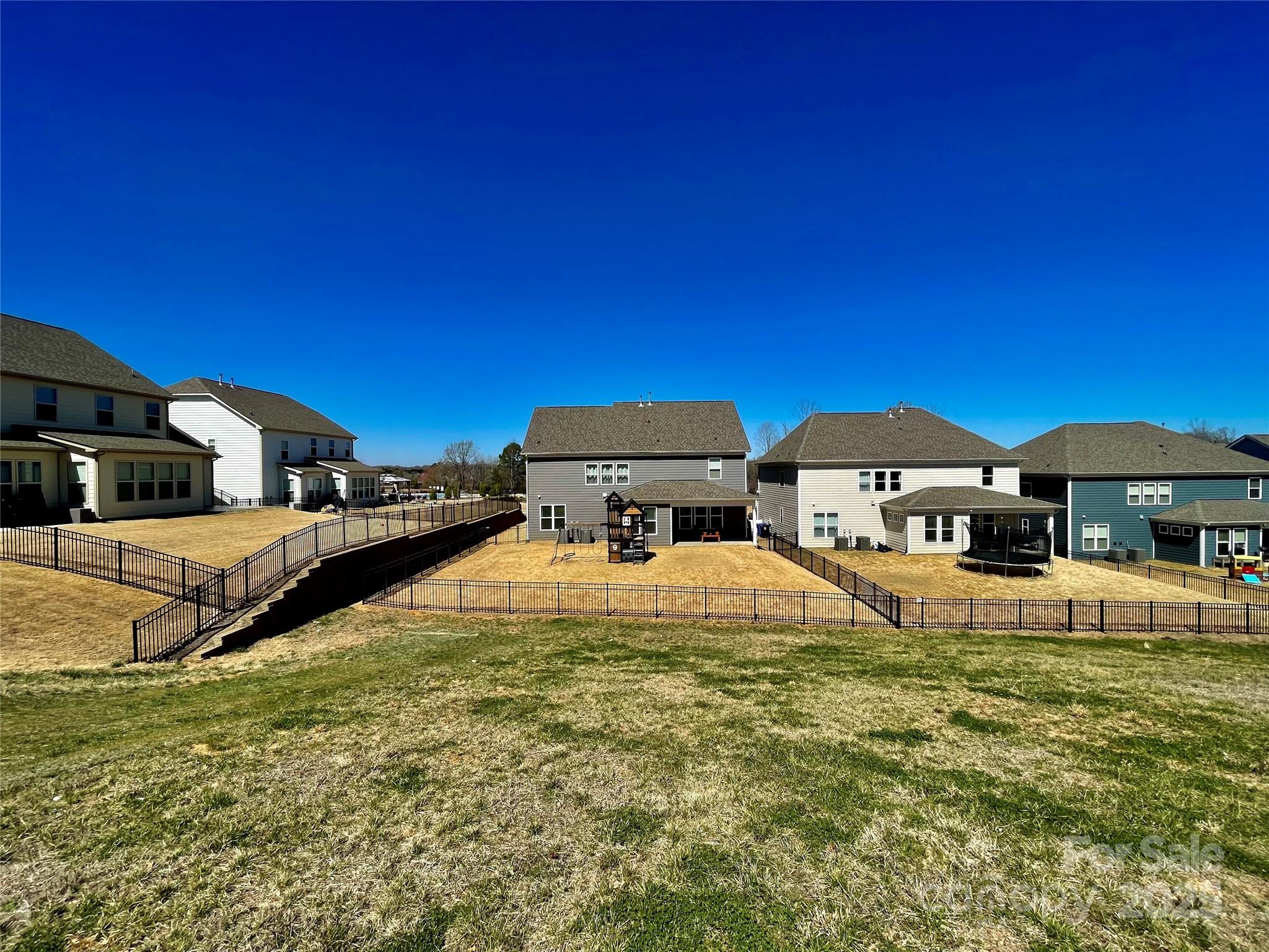 278 W Waterlynn Road