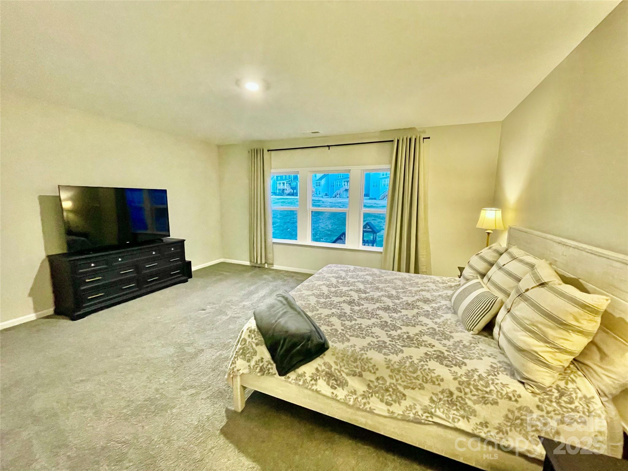 278 W Waterlynn Road